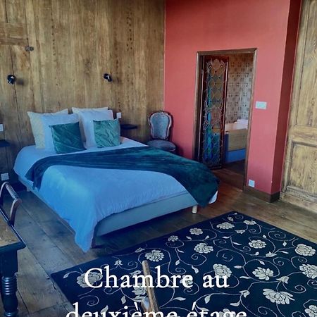 Mercier De Montigny - Les Chambres Du Beffroi - Spa Et Massage Fougères Exterior foto