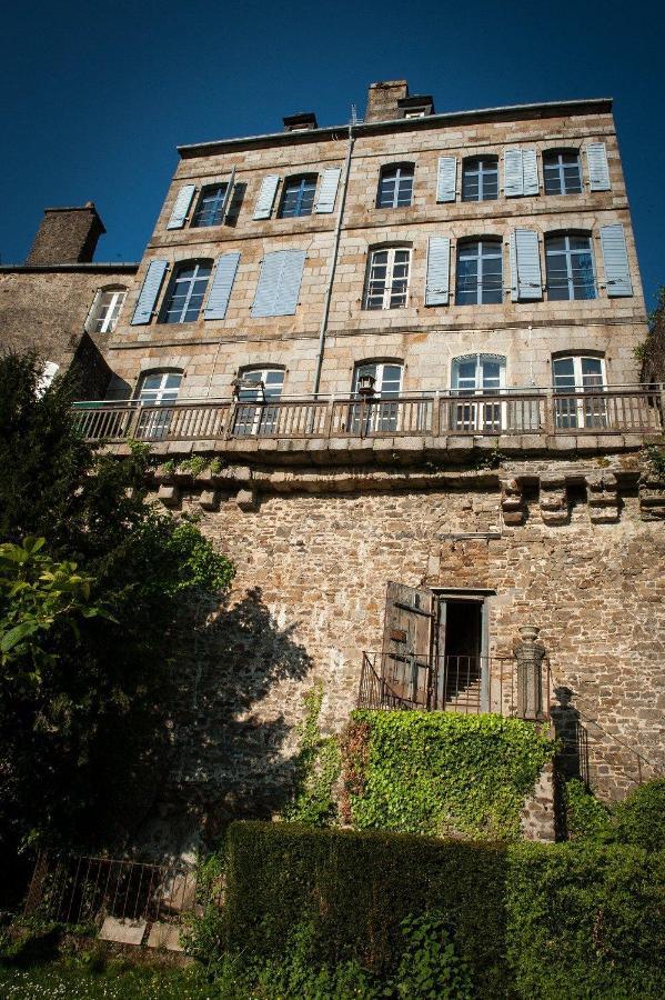 Mercier De Montigny - Les Chambres Du Beffroi - Spa Et Massage Fougères Exterior foto